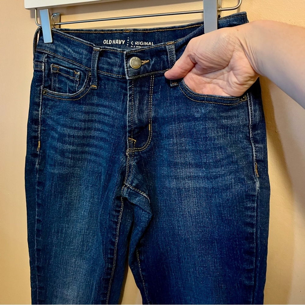 Old Navy - Mid Rise Jeans - Women - 0 Petite - Picture 4 of 8
